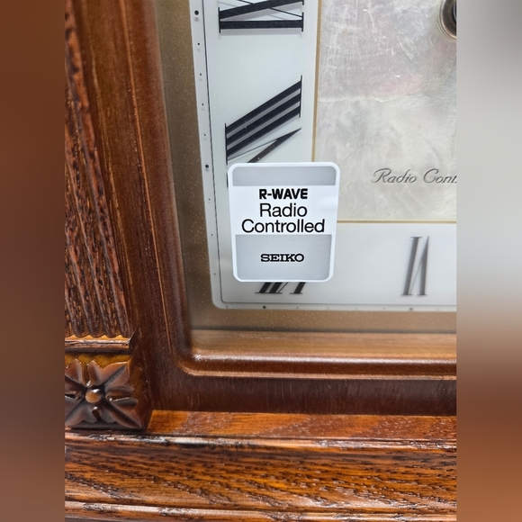 Seiko Radio Controlled Mantle Wood Clock Medium Brown Tone Abalone Insert Ornate - Picture 4 of 15